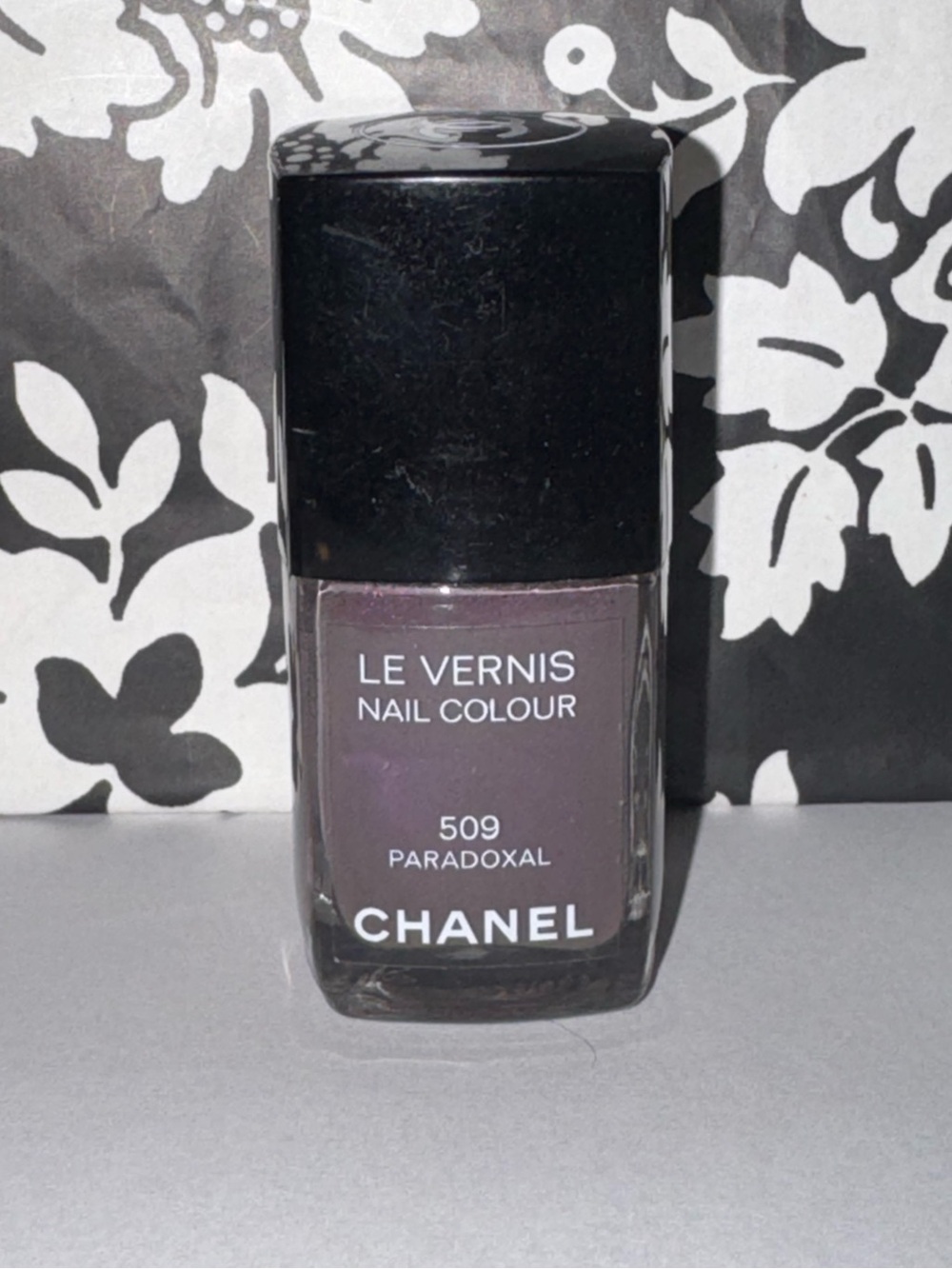 CHANEL Le Vernis Nail Colour 509 Paradoxal - Plum Gray